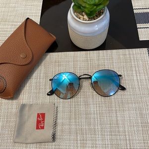 RayBan Round Metal Sunglasses